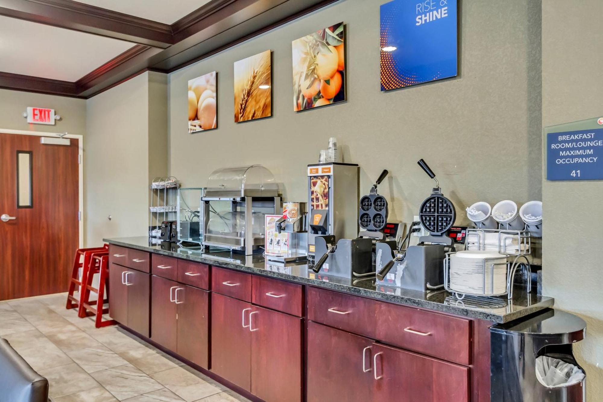 Comfort Inn & Suites Morgan - South Ogden Экстерьер фото